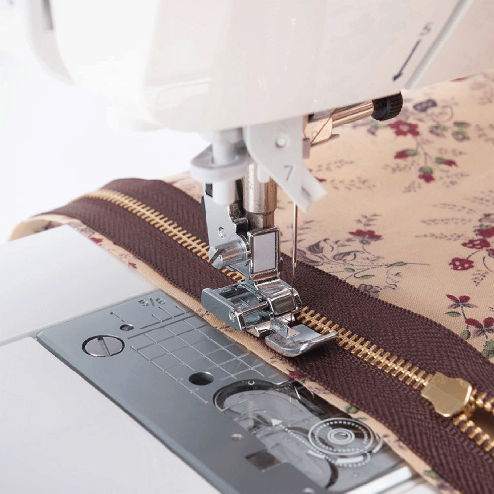 Juki HZL-DX7 (Computerized Sewing and Quilting Machine)