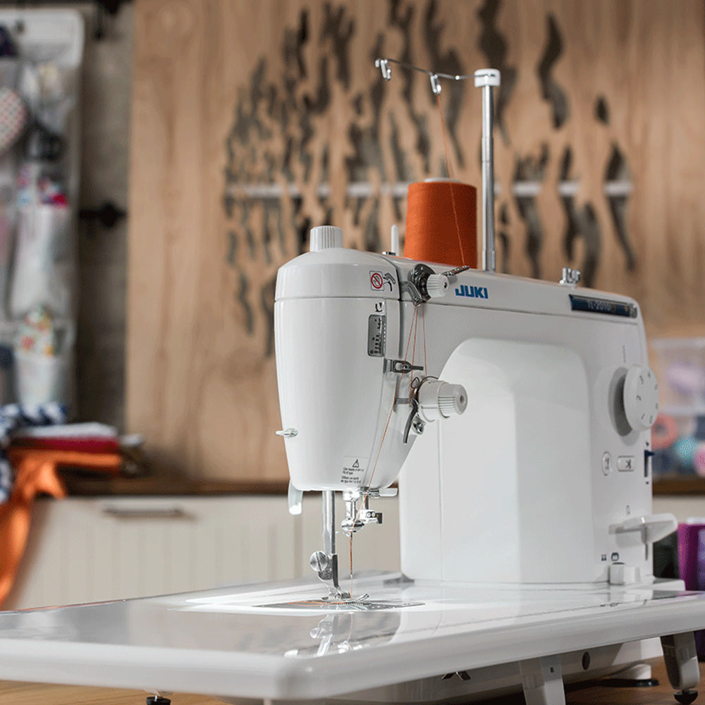 Juki TL-2010Q (Mid-Arm Quilting and Sewing Machine)