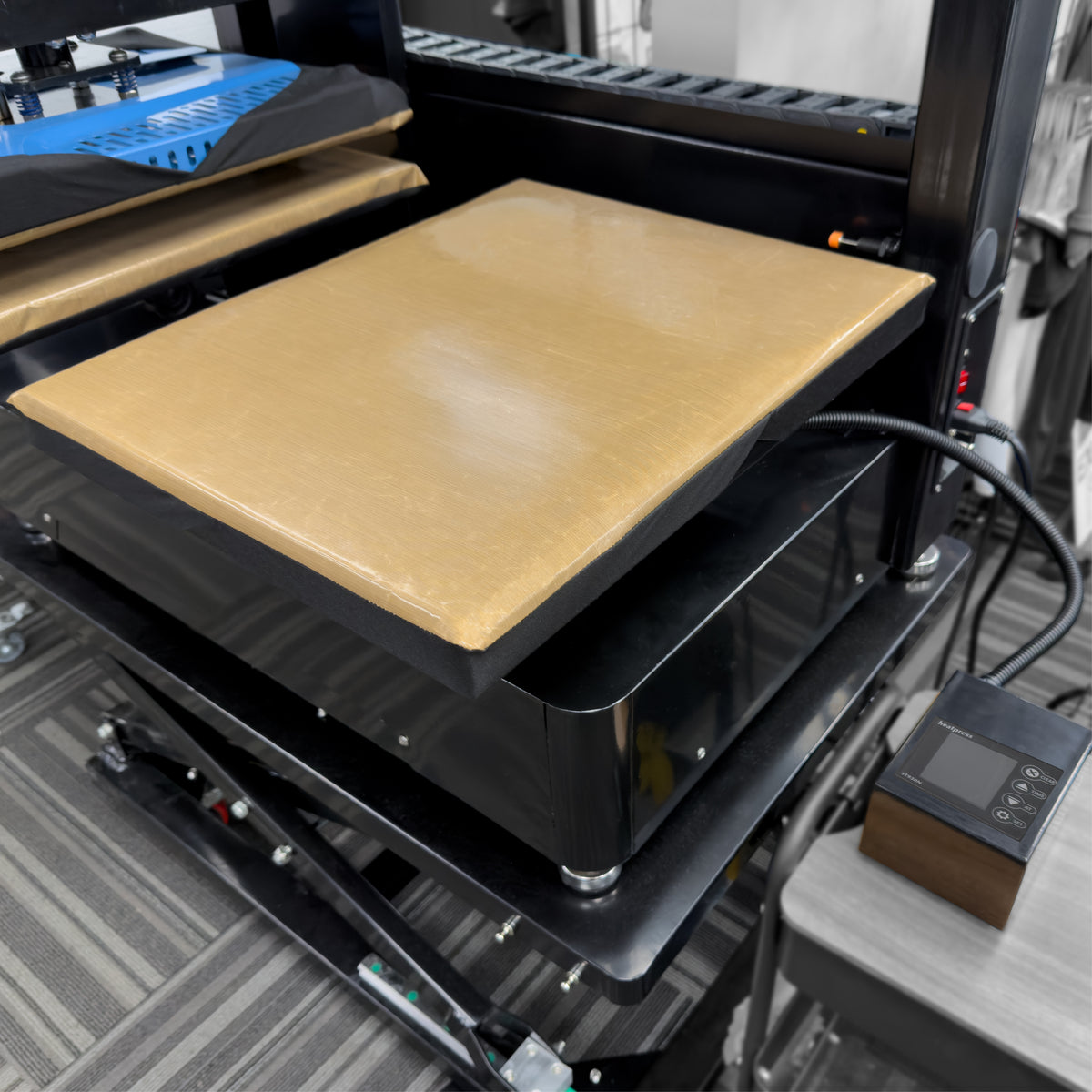 Plateau chauffant inférieur pour presse à chaud Falcon